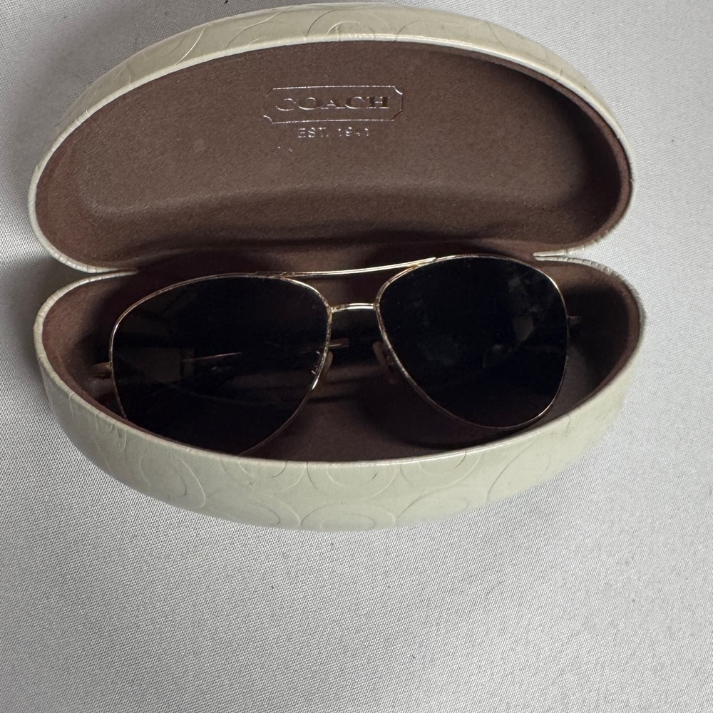 Coach Jaclyn Aviator Sunglasses Gold/Garnet - HC 7028 (L915
 with Cream Case